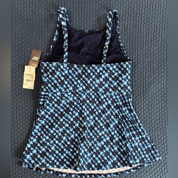 NWT Lands' End Flutter Swim Tank - Picture 4 of 6